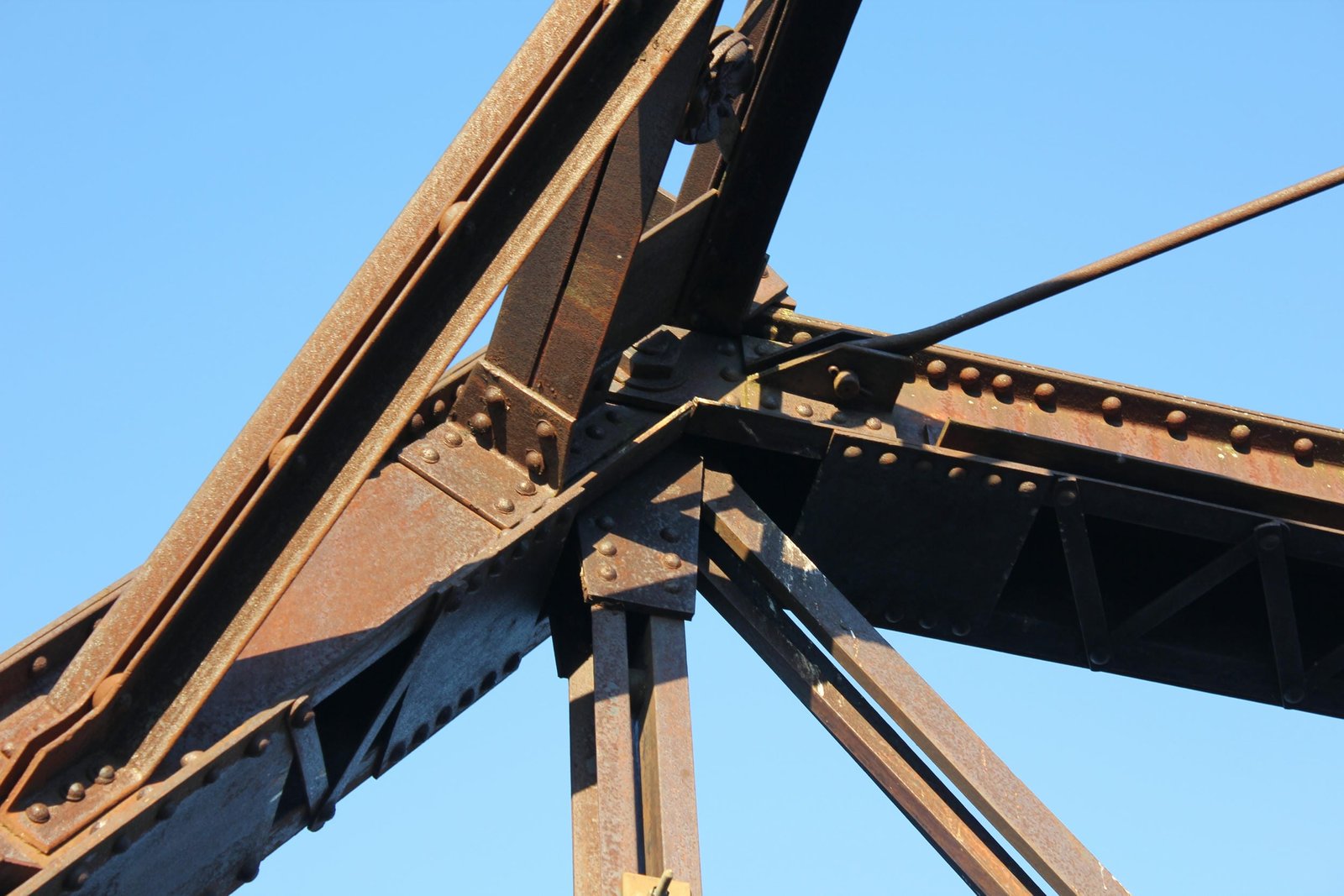 Upper angle connection, Pratt span